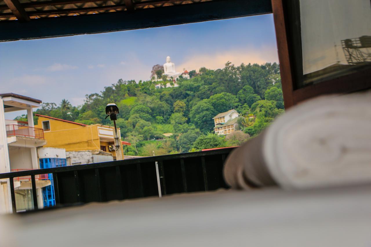 Dhawalagiri Inn Kandy Exterior photo